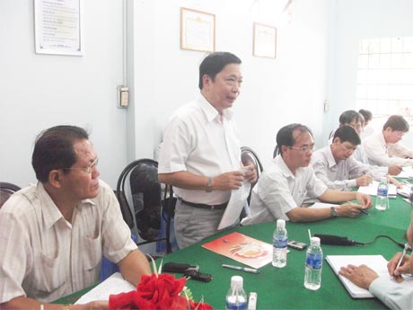 Bí thư Tỉnh ủy Trần Thế Ngọc phát biểu tại buổi làm việc với công ty.  
