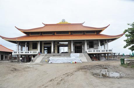 Hạng mục Chánh điện sắp hoàn thành. 