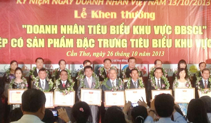Khen thưởng doanh nhân ĐBSCL.