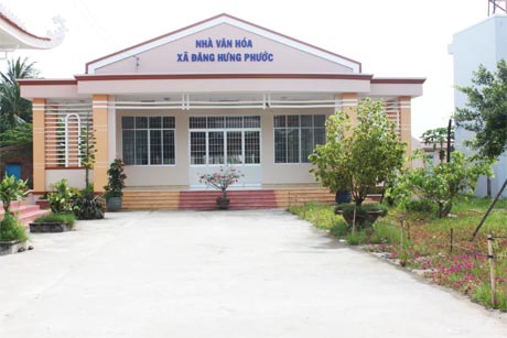 Nhà Văn hóa xã vừa được đầu tư xây dựng.