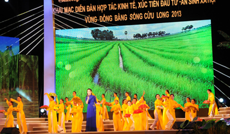 Chương trình văn nghệ ấn tượng tại lễ khai mạc.