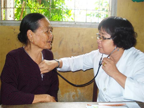 Chăm sóc sức khỏe người cao tuổi.