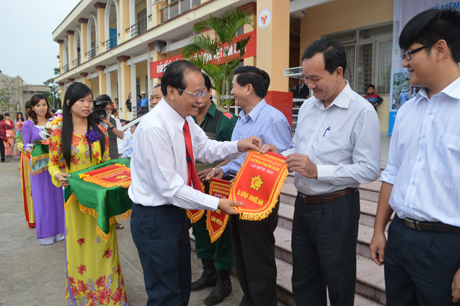 Sau lễ khai mạc được tổ chức chu đáo đầy ý nghĩa, hơn 300 vận động viên tranh tài ở các cự ly thi đấu. Trên từng chặng đua các vận động viên được nhân dân hai bên đường cổ vũ nhiệt tình. Đội mô tô Quận 5, TP. Hồ Chí Minh và Câu lạc bộ mô tô Tiền Giang tham gia bảo vệ lộ trình và tạo khí thế sôi động cho giải đấu. Đến 11 giờ cùng ngày lễ tổng kết trao giải thưởng được diễn ra trong sự hân hoan chúc mừng các vận động viên và tập thể đoạt giải.