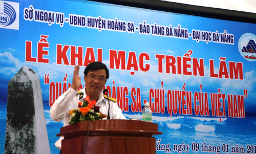 Bộ đội Biên phòng TP Đà Nẵng nói chuyện chuyên đề về biển đảo với sinh viên Đại học Ngoại ngữ Đà Nẵng trong khuôn khổ các hoạt động tại Triển lãm.