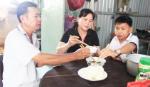 Hạnh phúc là hiểu ý nhau  và chia sẻ công việc cho nhau