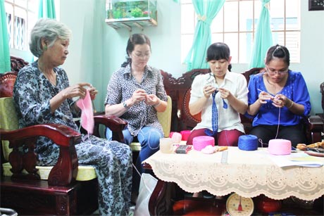 Mô hình đan len tại nhà chị Võ Thị Bích Thủy.