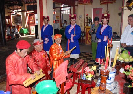 Nghi lễ rước Sắc thần.