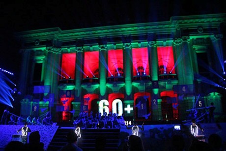 Sự kiện Giờ Trái đất 2014 ở Nhà hát Lớn, Hà Nội.