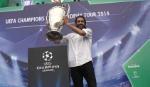 Hàng ngàn CĐV Hà Nội cuồng nhiệt đón chào Robert Pires