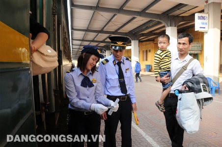 Nghỉ liền ngày sẽ tạo điều kiện cho cán bộ, công chức đi lại, nghỉ lễ với gia đình  (Ảnh: Thế Dương) 