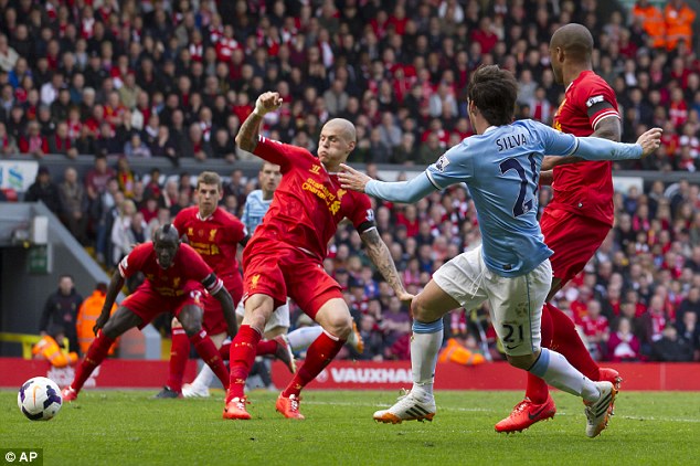 David Silva là nguồn cảm hứng của Man City trong trận đấu này. Ảnh: AP