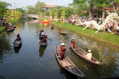 Khai mạc 