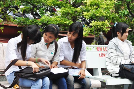 Giúp bạn cùng học tập tốt.