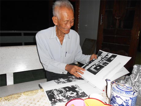 ông Trần Thanh Bình (xã Tân Phong) người điển hình tổ chức Lễ giỗ  Bác Hồ hàng năm.