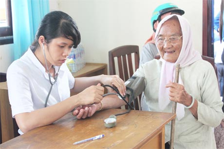 Chăm sóc sức khỏe cho người cao tuổi
