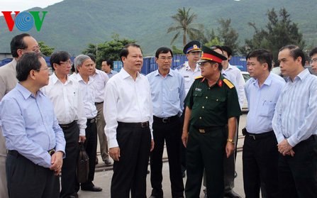 Phó Thủ tướng Vũ Văn Ninh thăm và nói chuyện với cán bộ chiến sỹ Tổng Công ty Sông Thu