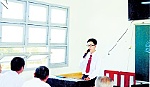 Thầy giáo Trần Đoàn Văn: Hát hay và say mê văn nghệ