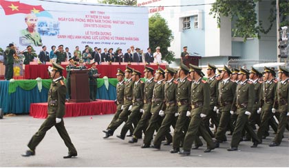 Sau Cách mạng Tháng Tám thành công, ngày 25-8-1945 Quốc gia Tự vệ cuộc Mỹ Tho - Gò Công được thành lập, là tiền thân của Công an Tiền Giang (CATG) 