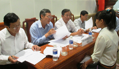 Các ứng viên tham gia phỏng vấn.