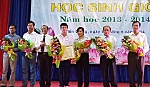Tuyên dương, khen thưởng học sinh giỏi năm học 2013 - 2014