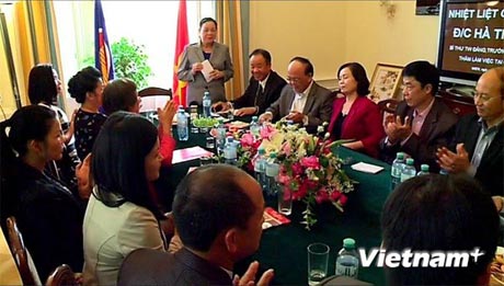 http://www.vietnamplus.vn/doan-dai-bieu-cap-cao-trung-uong-dang-tham-lam-viec-tai-ao/276450.vnp