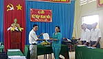 Chi bộ Trường THCS Tân Lập kết nạp đảng viên mới