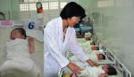 Một bé sơ sinh bị bỏ giữa chợ suốt đêm