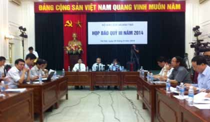  Tại buổi họp báo do Bộ GD&ĐT tổ chức chiều 9-9. Ảnh: VA