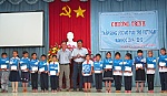 Trao học bổng Chương trình 