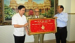 Lãnh đạo tỉnh mừng thọ Giáo sư Vũ Khiêu
