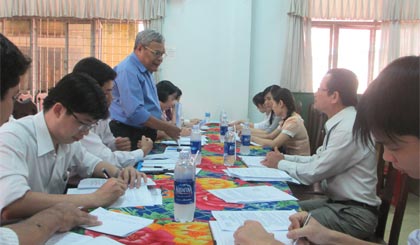 Đoàn kiểm tra tỉnh làm việc tại xã Song Thuận, huyện Châu Thành.