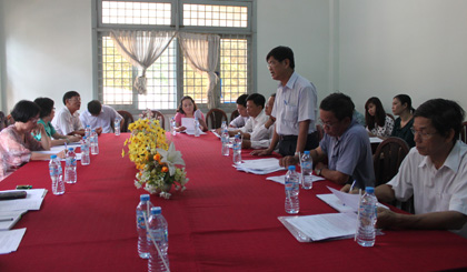 Đoàn làm việc với đơn vị Cái Bè.