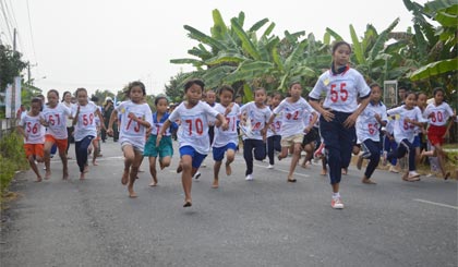 Xuất phát ở một cự ly của Giải Việt dã Báo Ấp Bắc lần thứ 31 - năm 2014. Ảnh: Tuấn Lâm