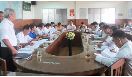 Ông Huỳnh Văn Nguyện phát biểu quan điểm của Sở GT-VT.