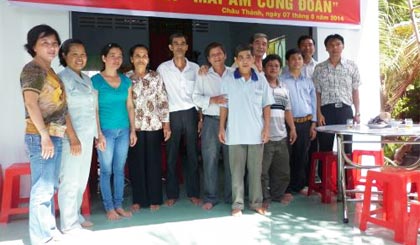 Bàn giao “ Mái ấm Công đoàn” cho anh Nguyễn Nam Hải, ấp Đông A, xã Đông Hòa (huyện Châu Thành).