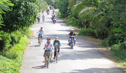 Một tuyến đường nông thôn mới ở ấp 1, xã Tân Thanh                                                                                                                                                                                         Ảnh: HÙNG ANH