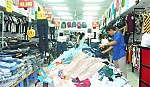 Nhiều loại hàng hóa giảm giá để 