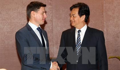 Thủ tướng Nguyễn Tấn Dũng tiếp ông Andrei A. Slepnev, Bộ trưởng Thương mại Ủy ban Kinh tế Á-Âu. (Ảnh: Đức Tám/TTXVN)