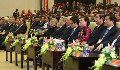 Các đồng chí lãnh đạo, nguyên lãnh đạo Đảng, Nhà nước dự buổi lễ. Ảnh VGP/Đình Nam 