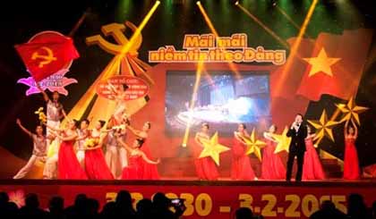 Một tiết mục nghệ thuật trong Chương trình. Ảnh: tapchicongsan.org.vn 