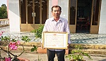 Anh Huỳnh Văn Vui: Trồng khóm nuôi 2 con học đại học
