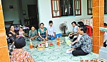 Một tổ phụ nữ điển hình trong học tập và làm theo Bác