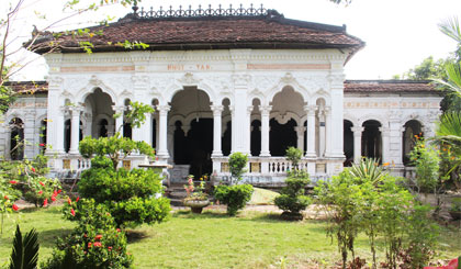 Nhà cổ của ông Xoát. 