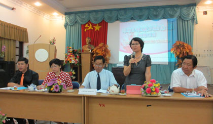 NSND Kim Quy phát biển tại đại hội.