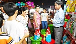 Phiên chợ hàng Việt về thị trấn Cái Bè