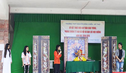 Một số hoạt cảnh do các CLB kỹ năng của trường thực hiện.