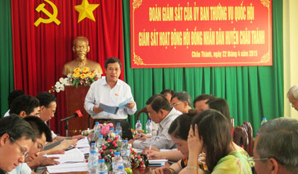 Ông Hà Công Long, Phó Trưởng Ban Dân nguyện thuộc Ủy ban Thường vụ Quốc hội phát biểu tại buổi làm việc