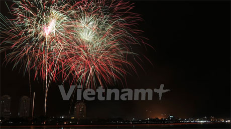 Đêm 28-4 gồm 3 đội: Mỹ, Nam Phi và đội Đà Nẵng - Việt Nam.