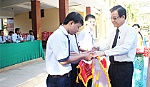 Ông Lê Hồng Quang: Biểu dương những thành tích của Trường THPT Chợ Gạo