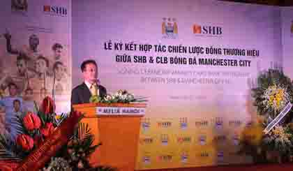 SHB và CLB Manchester City đã ký kết hợp tác chiến lược phát triển đồng thương hiệu vào tháng 7 năm ngoái